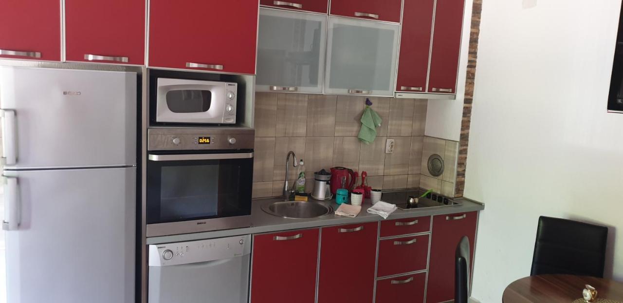 Apartments Ljiljanic Будва Экстерьер фото